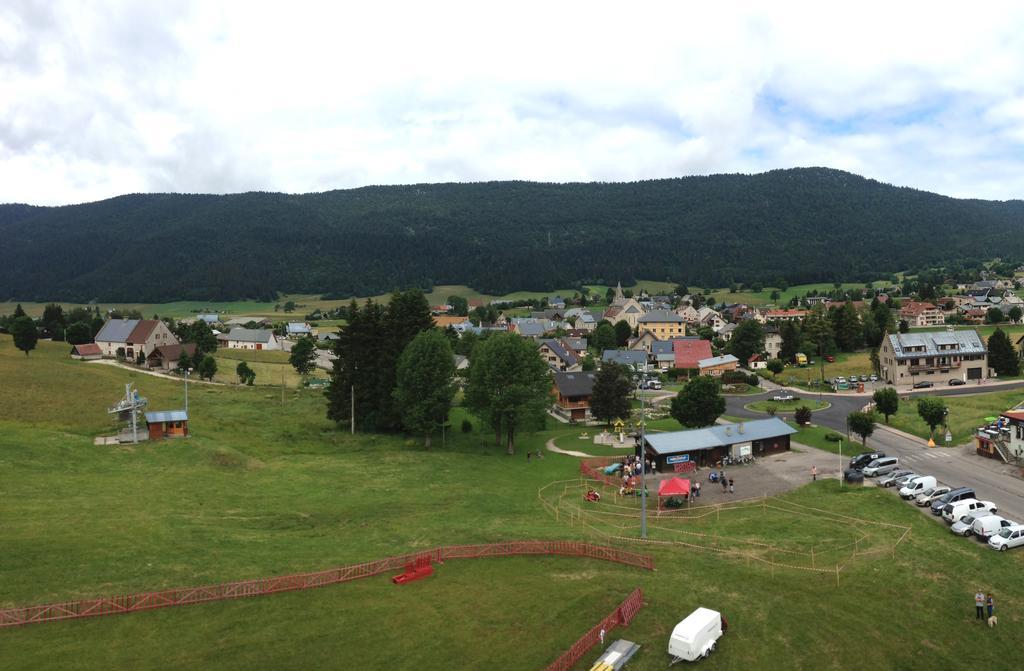 Hotel La Tapia Autrans-Meaudre-en-Vercors Buitenkant foto